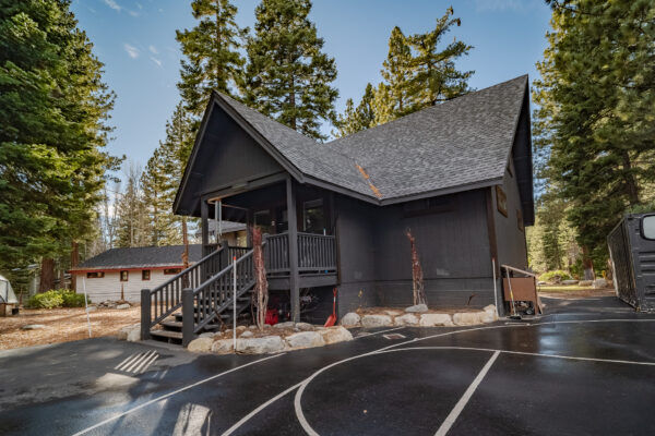 beaumount-basecamp-exterior